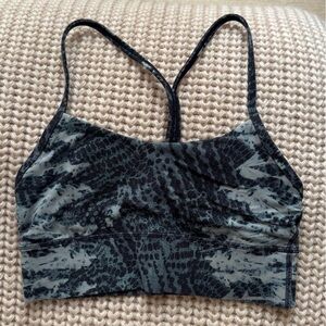 Lululemon Flow Y Bra Long Nulu - size 6